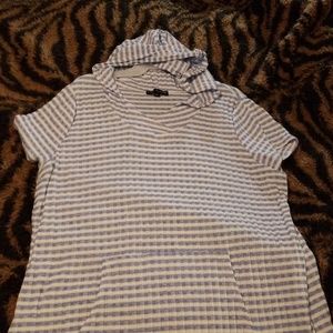 Blue and white short sleeve hoodie